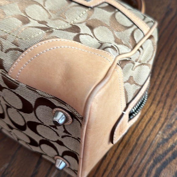 Coach Tote - Picture 6 of 10